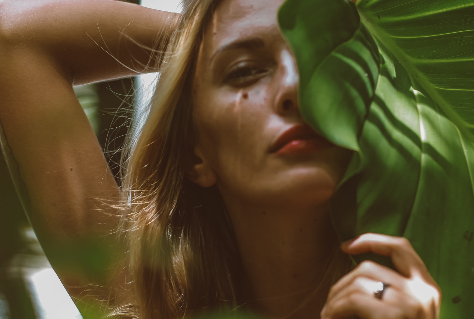 皮膚科専門医を美容皮膚科顧問医師に迎え、シミ取り等、美容皮膚科治療にも注力しております。